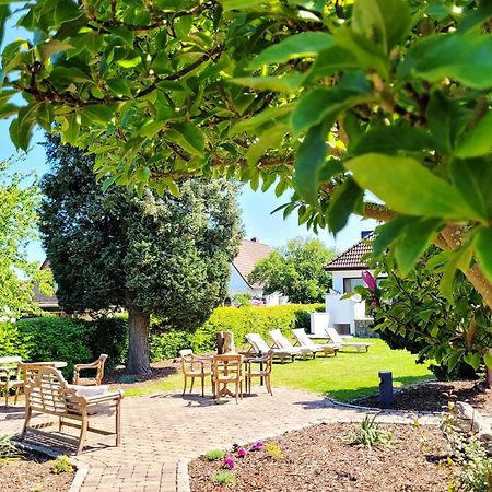 Gemuetliche & Moderne Ferienwohnung - Nur 7 Gehminuten Vom Strand Entfernt, Inklusive Parkplatz Und Gartenzugang Scharbeutz Kültér fotó