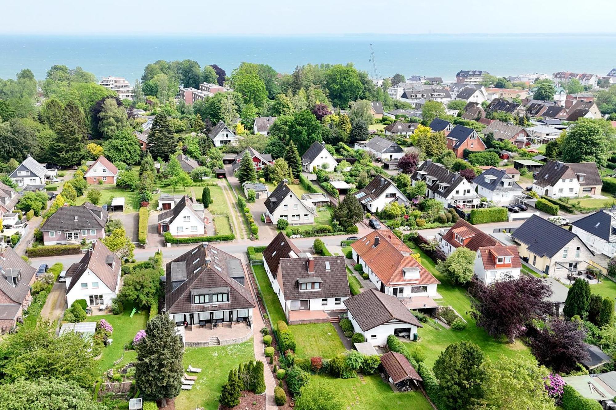 Gemuetliche & Moderne Ferienwohnung - Nur 7 Gehminuten Vom Strand Entfernt, Inklusive Parkplatz Und Gartenzugang Scharbeutz Kültér fotó